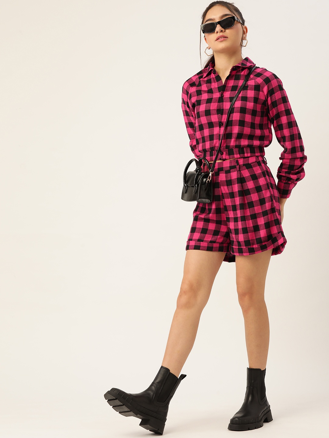 

DressBerry Women Pink & Black Pure Cotton Checked Regular Shorts