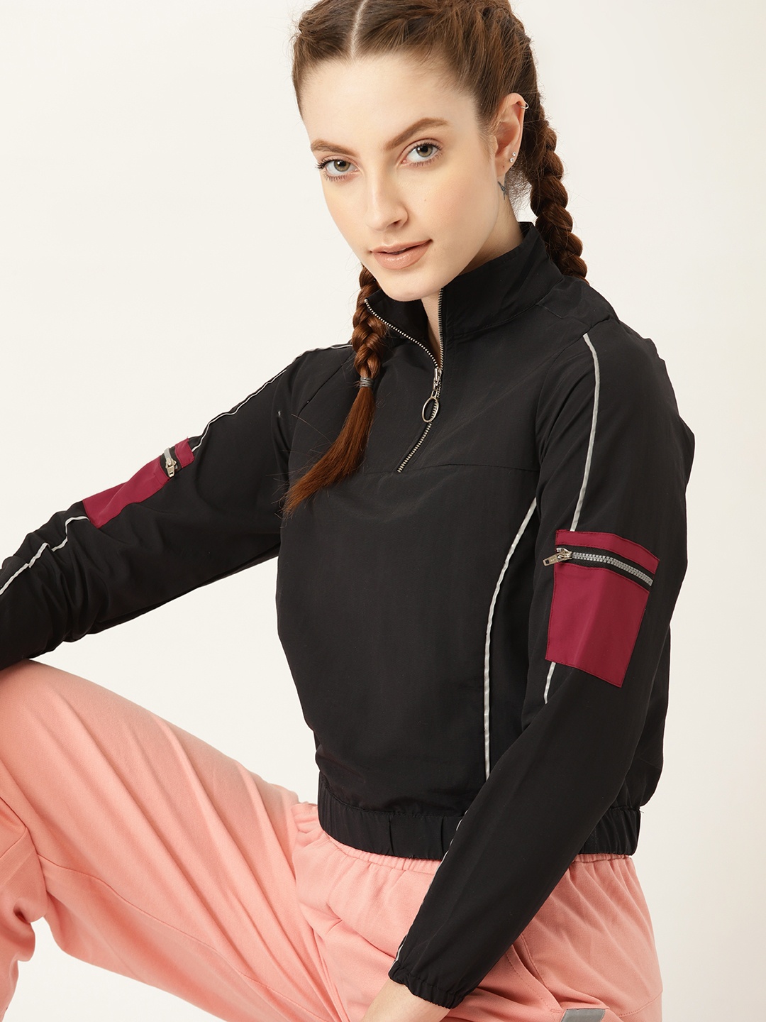 

DressBerry Women Black Solid Crop Sweatshirt