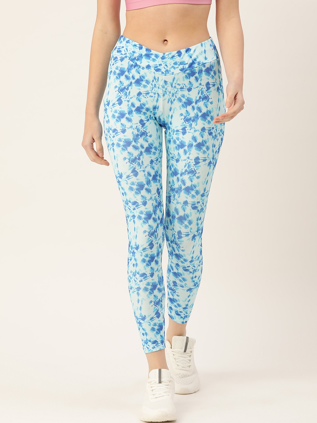 

DressBerry Women Blue & Off-White Dyed Cropped Tights