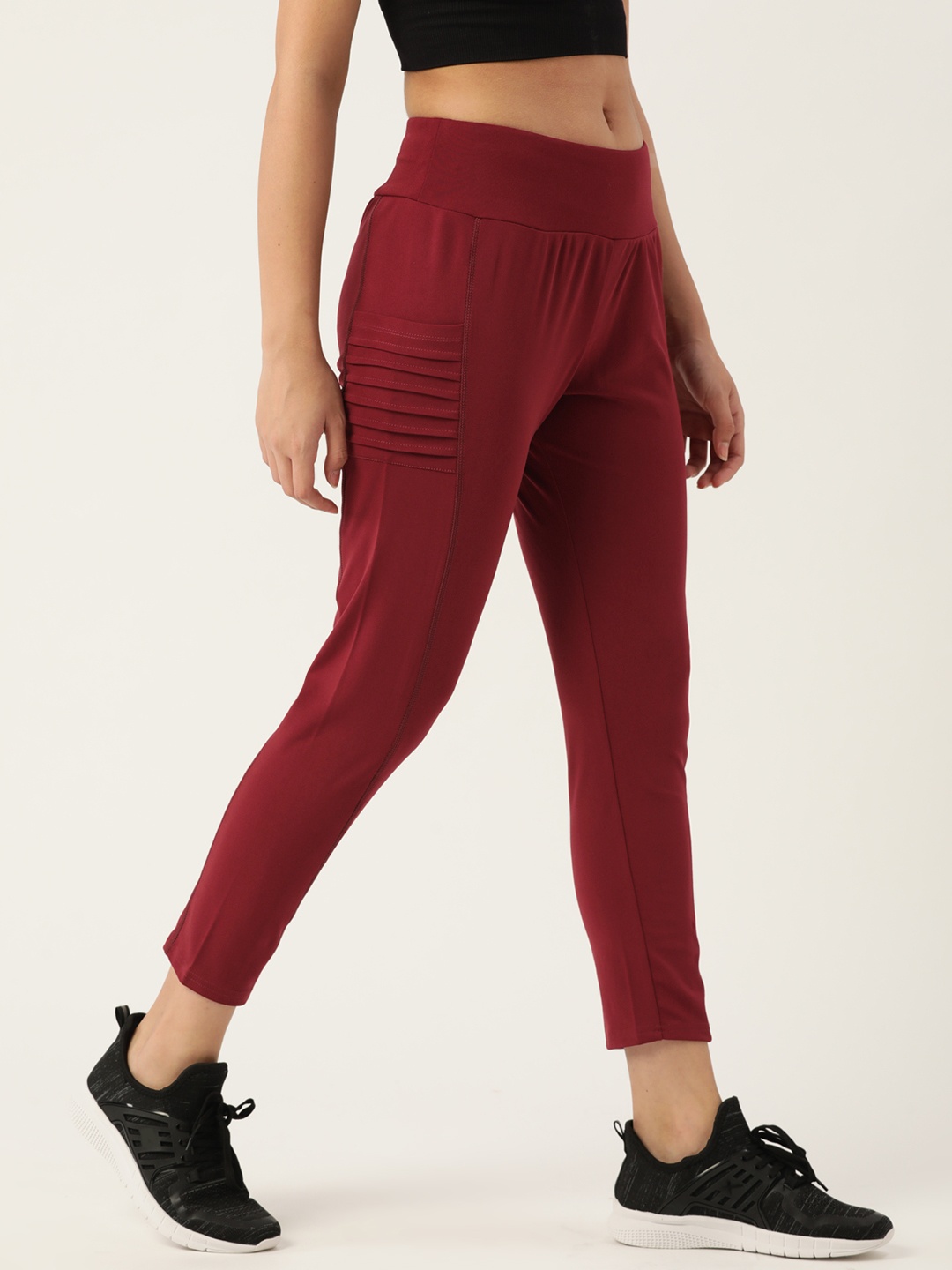 

DressBerry Women Maroon Solid Regular Fit Tights