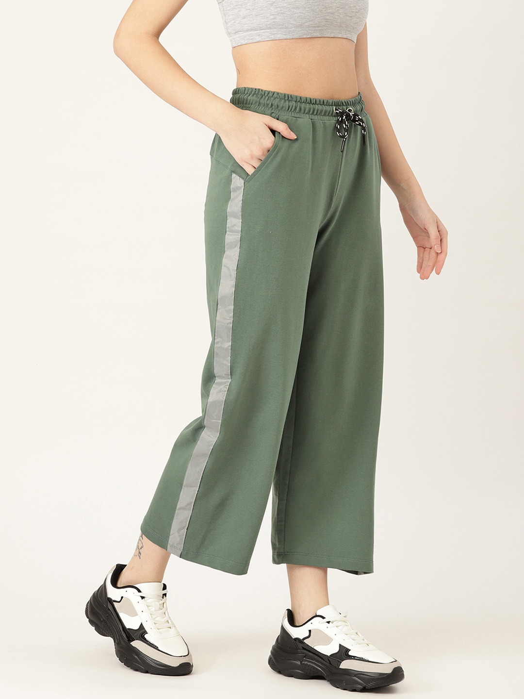 

DressBerry Women Olive Solid Track Pants