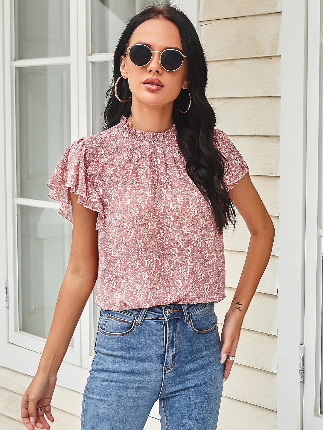 

URBANIC Pink & White Floral Print Regular Top
