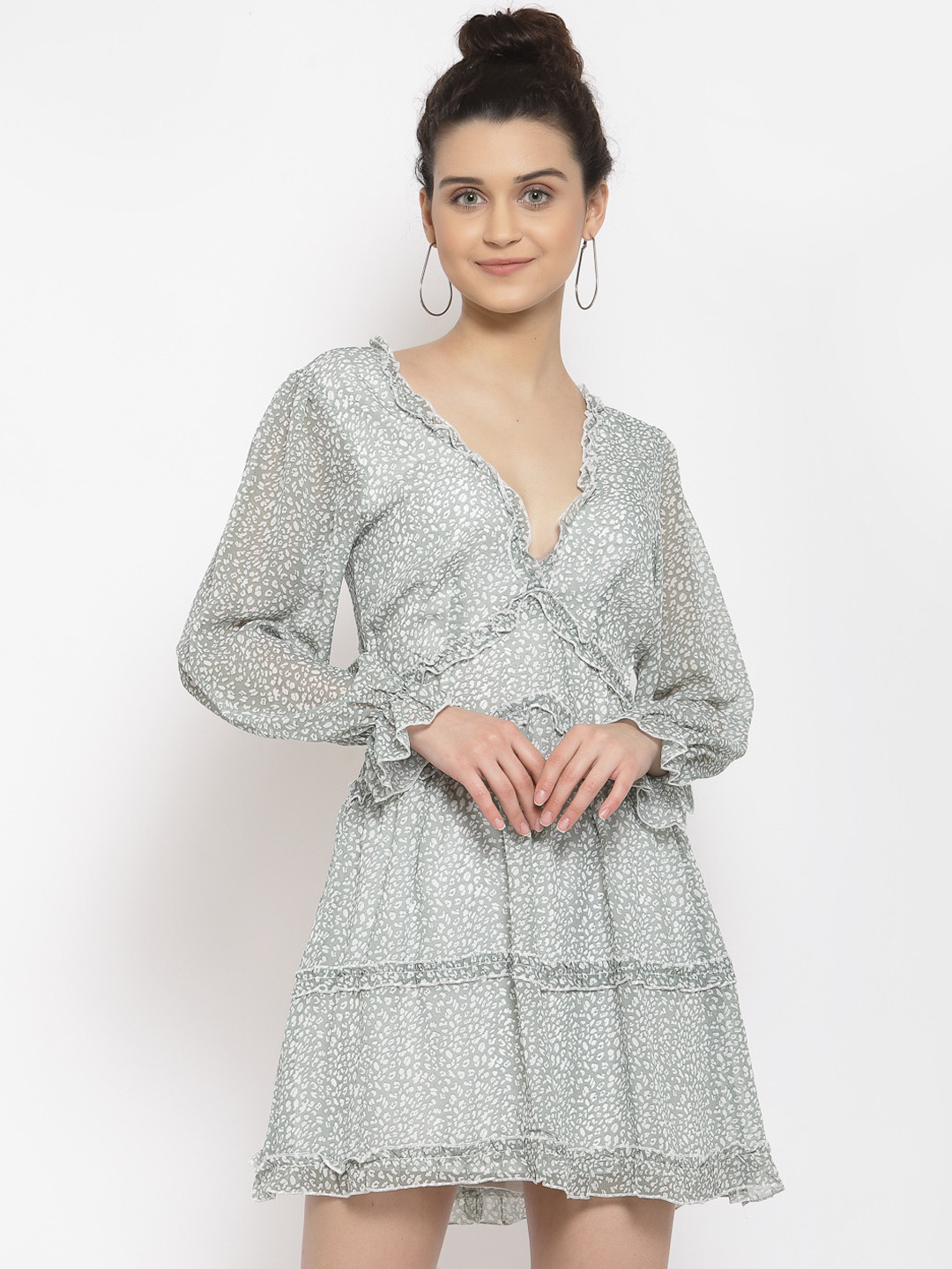 

iki chic Women Grey & White Animal Printed Mini Dress