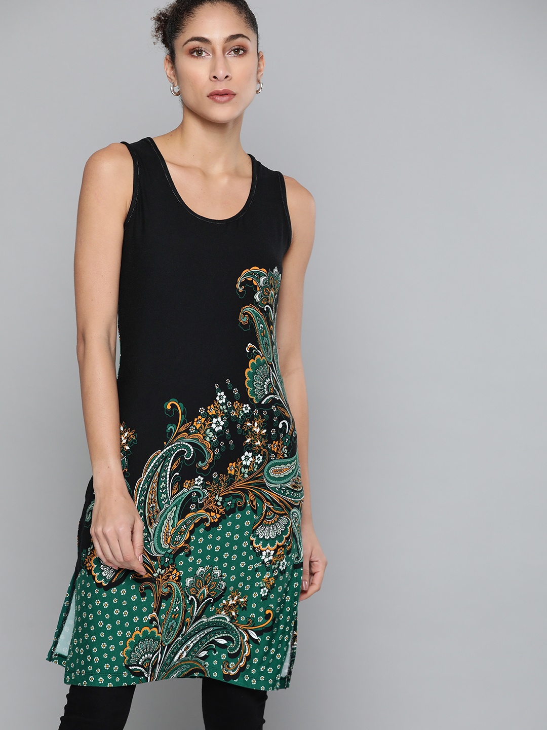 

Kook N Keech Black & Green Ethnic Motifs Print Regular Longline Top