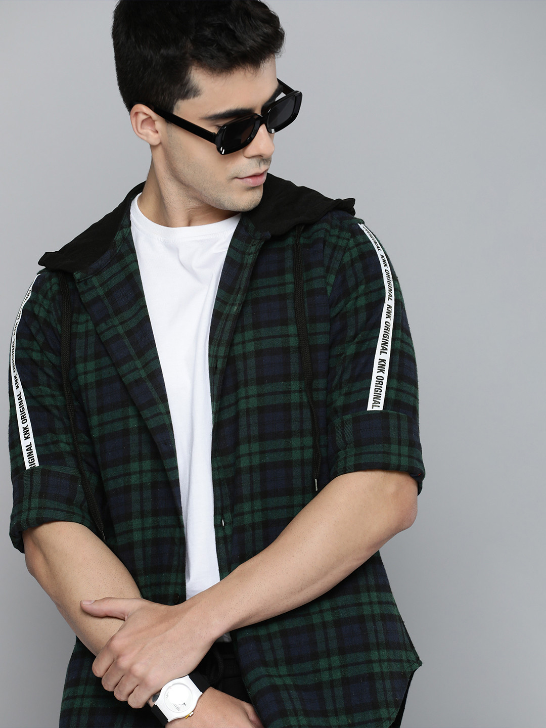 

Kook N Keech Men Green & Black Checked Slim Fit Pure Cotton Casual Shirt