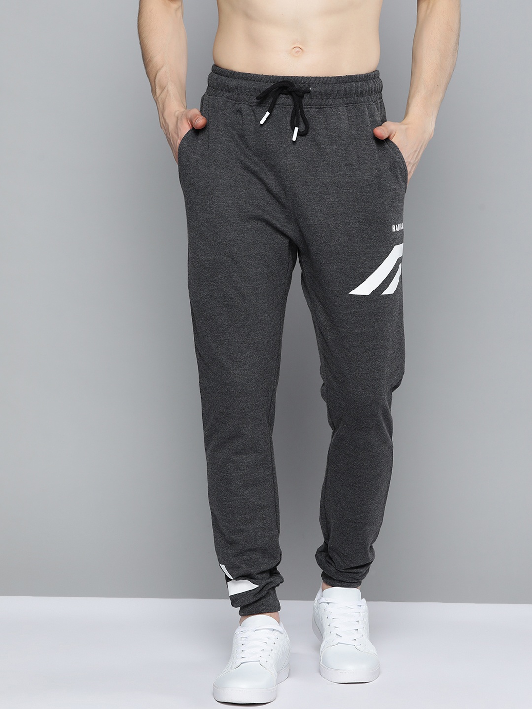 

Kook N Keech Men Charcoal Solid Slim Fit Joggers