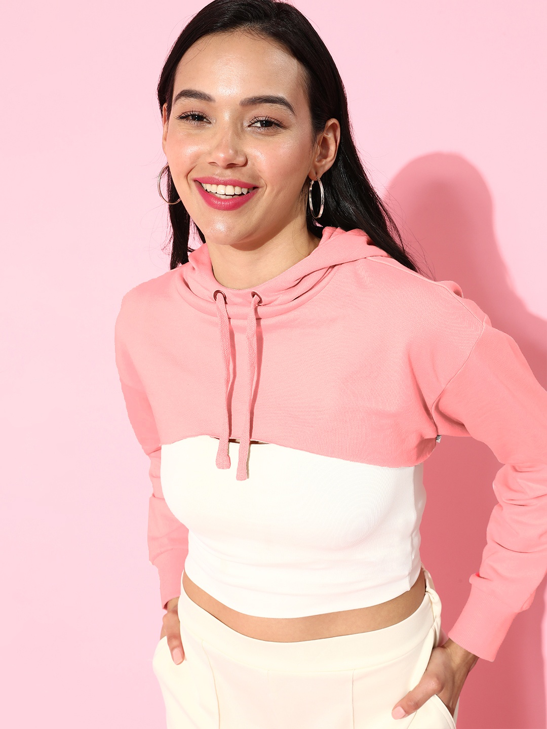 

Roadster Women Pretty Pink Solid Cropped Sweatshirt