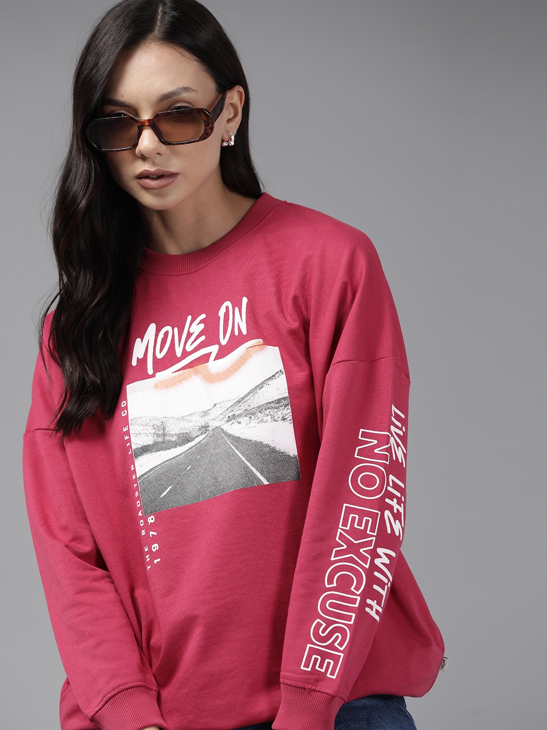 

The Roadster Lifestyle Co. Women Printed Sweatshirt, Pink