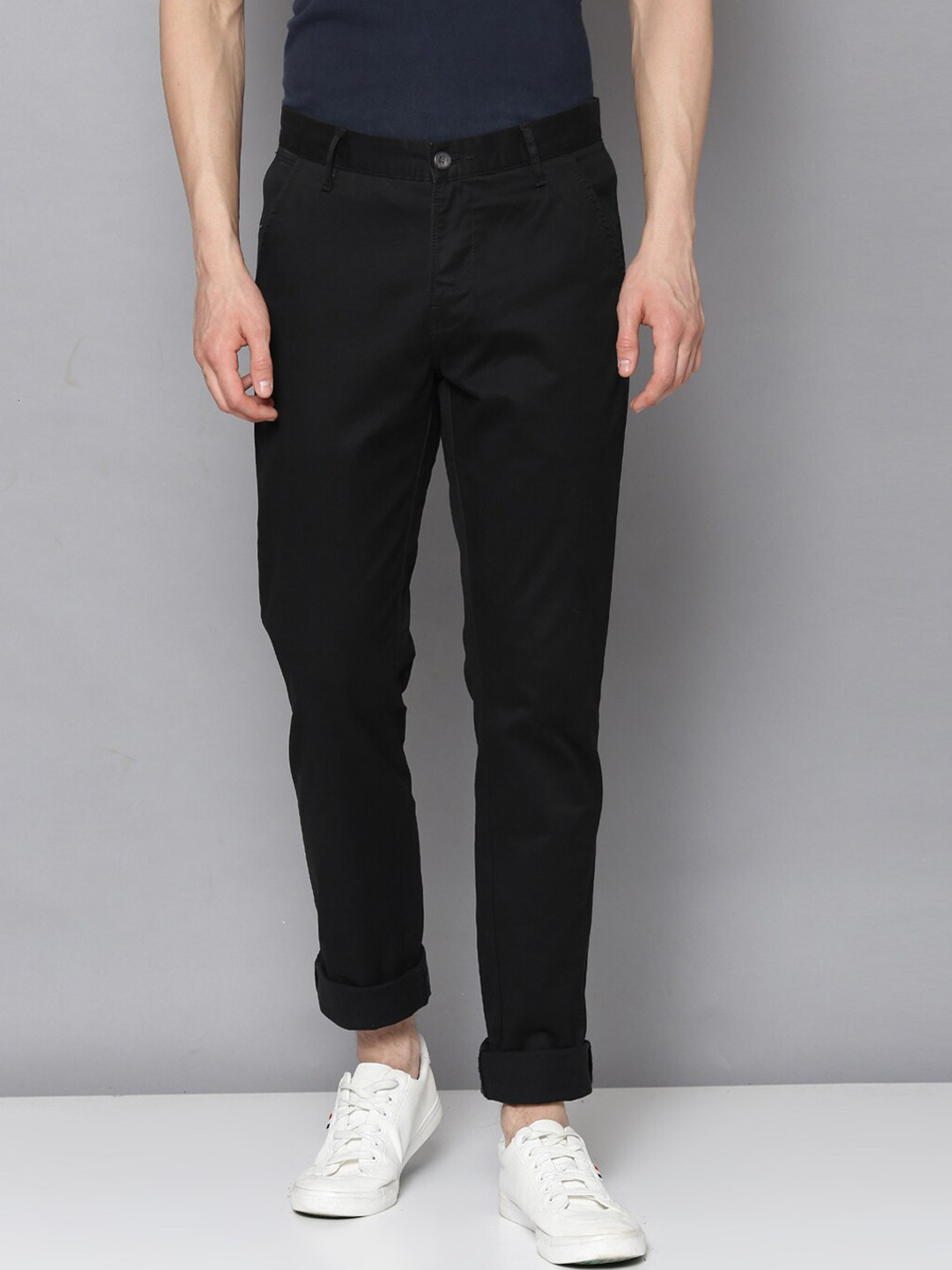 

LINDBERGH Men Black Slim Fit Trousers