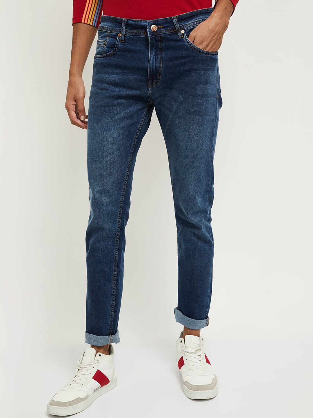 

max Men Blue Light Fade Clean Look Stretchable Jeans