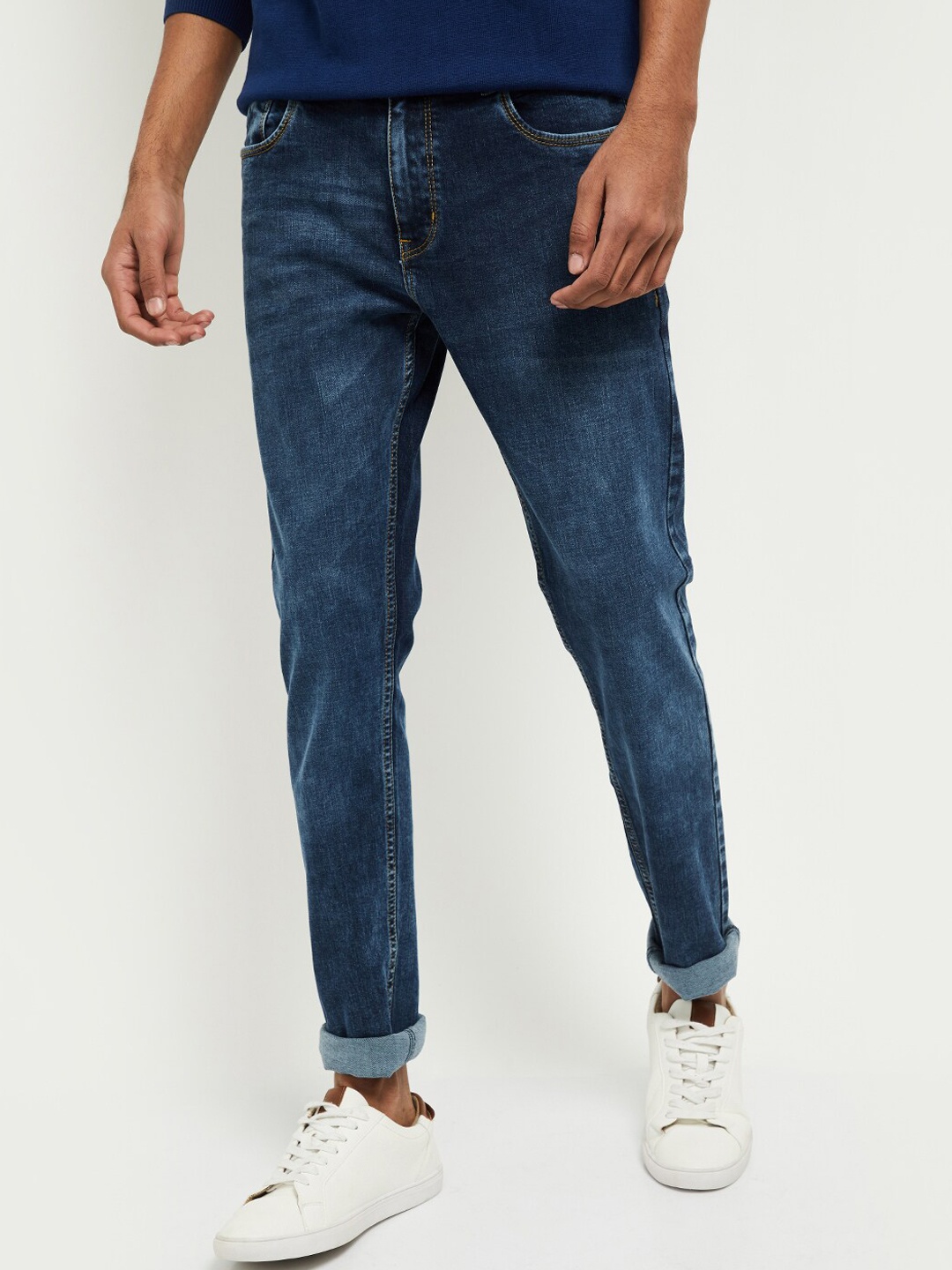 

max Men Blue Light Fade Clean Look Stretchable Jeans