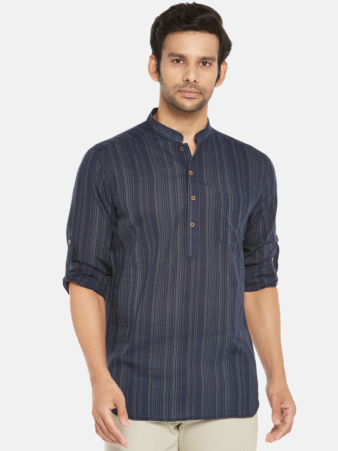 

indus route by Pantaloons Men Navy Blue Striped Thread Work Kurta