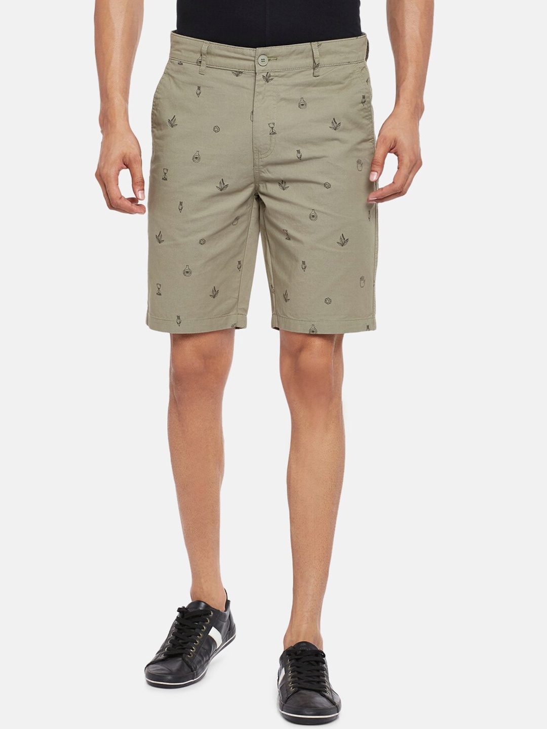 

People Men Olive Green & Black Conversational Printed Regular Shorts