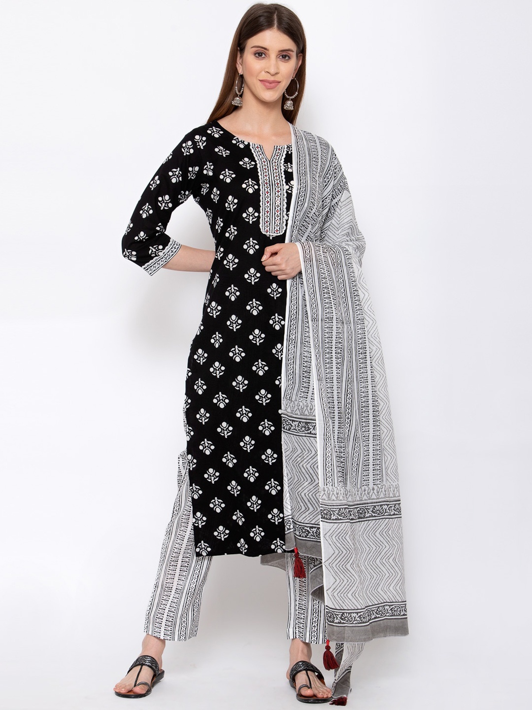 

Yuris Women Black Printed Regular Pure Cotton Kurta with Trousers & With Dupatta