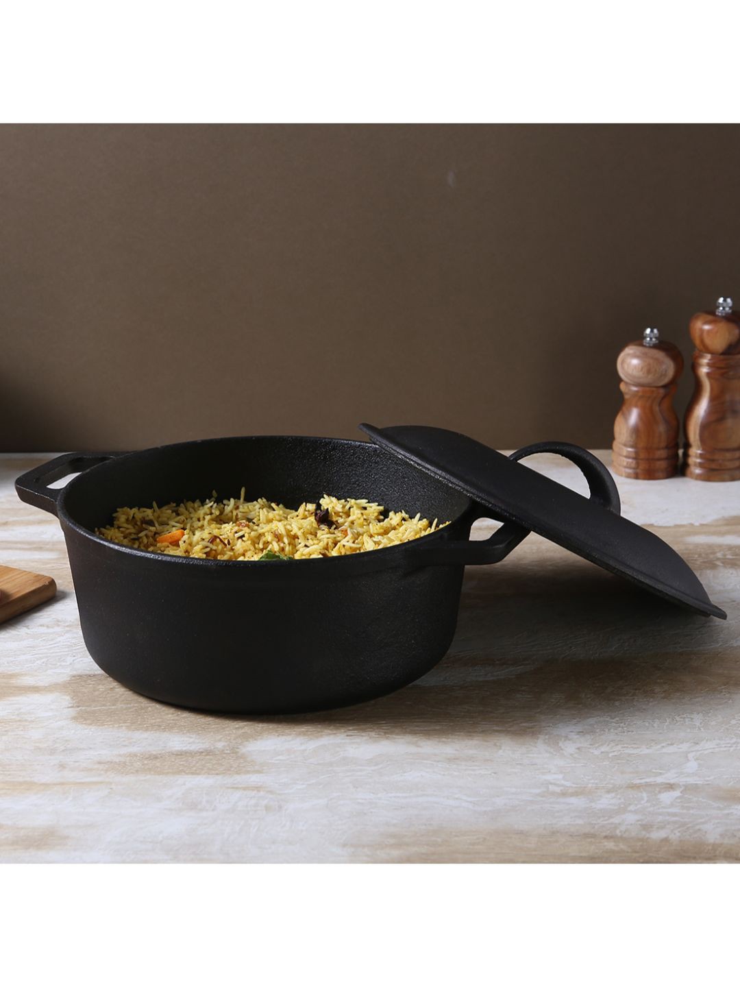 

Wonderchef Black Forza Cast-Iron Casserole With Lid