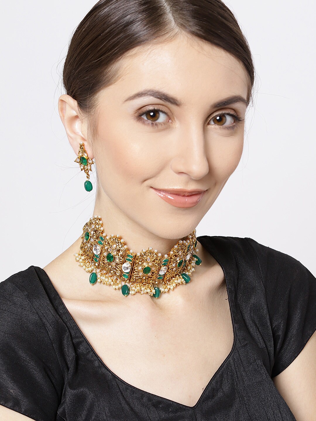 

Priyaasi Gold-Plated Green Stone-Studded & Beaded Handcrafted Jewellery Set
