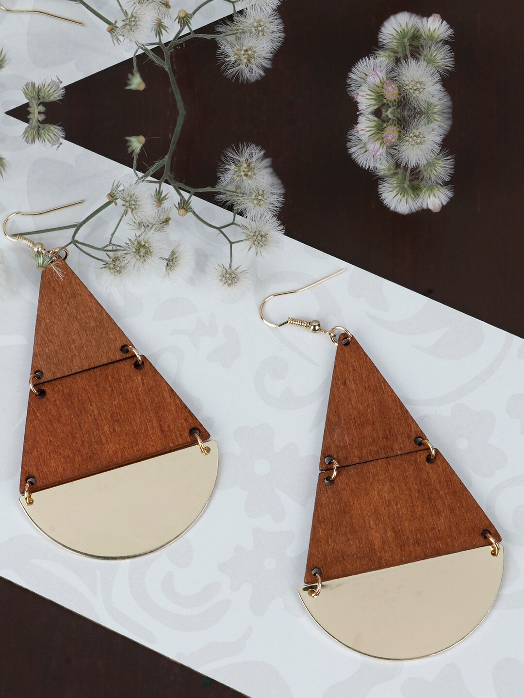 

Priyaasi Brown & Gold-Toned Wooden Geometric Pattern Contemporary Drop Earrings