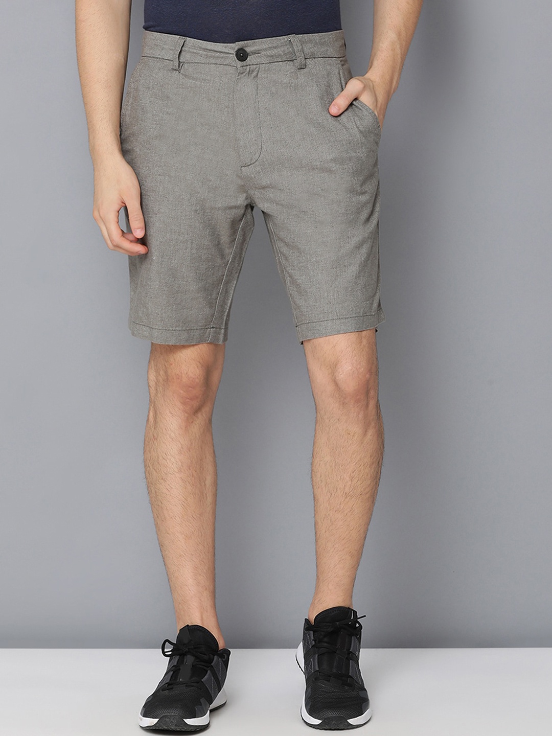 

Bruun & Stengade Men Charcoal Slim Fit Regular Shorts