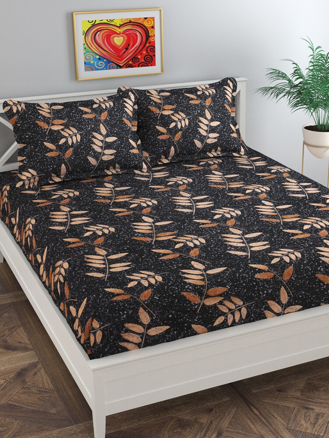 

Florida Black & Brown Floral 144 TC King Bedsheet with 2 Pillow Covers