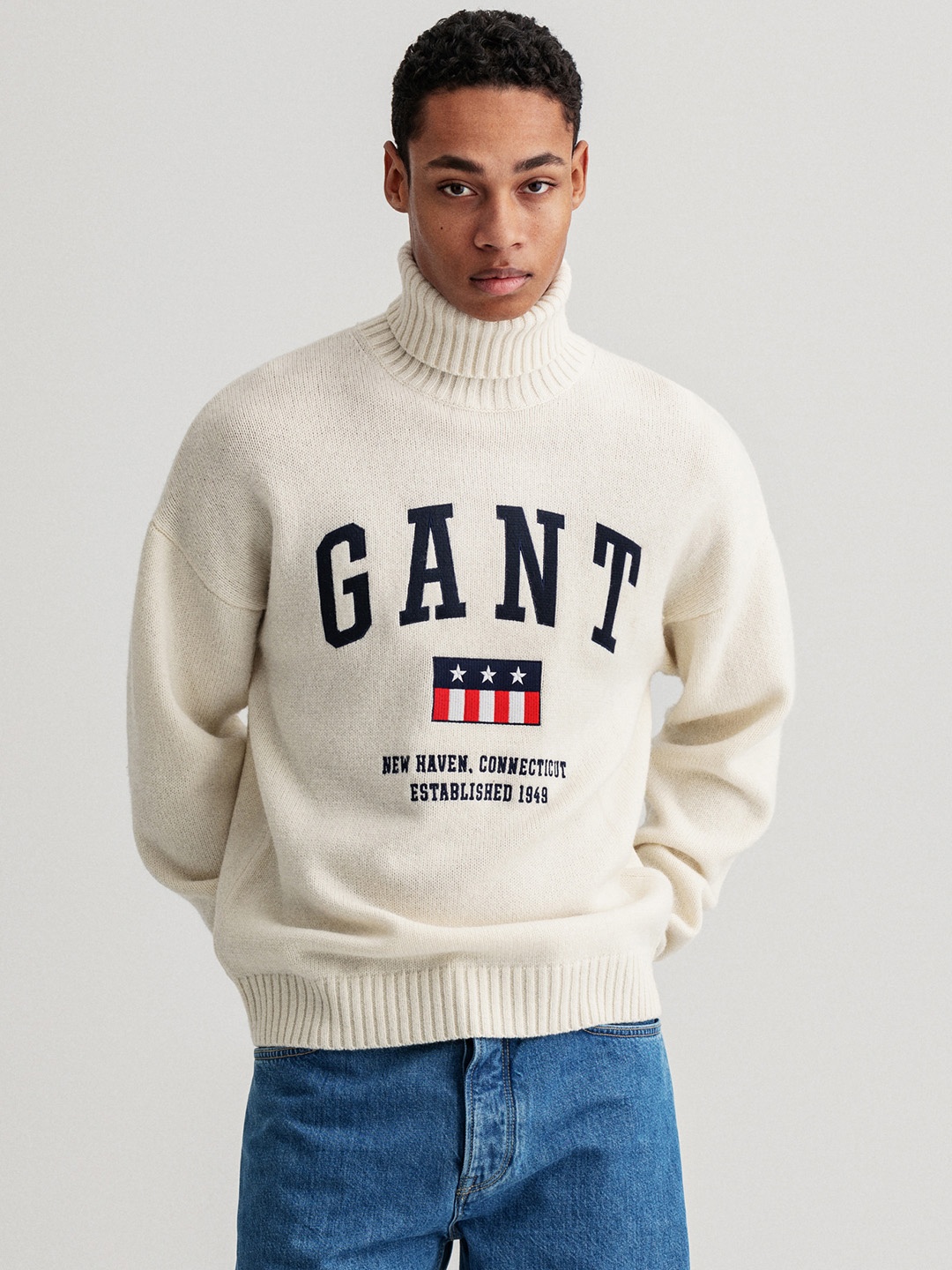 

GANT Men Cream-Coloured & Black Typography Printed Pullover with Embroidered Detail