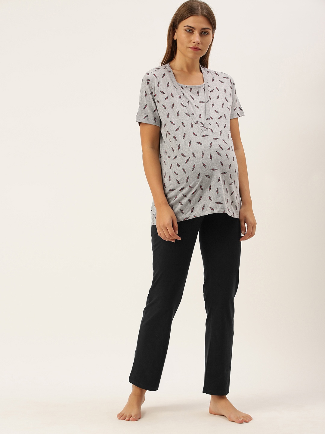 

Nejo Women Grey & Black Printed Night suit