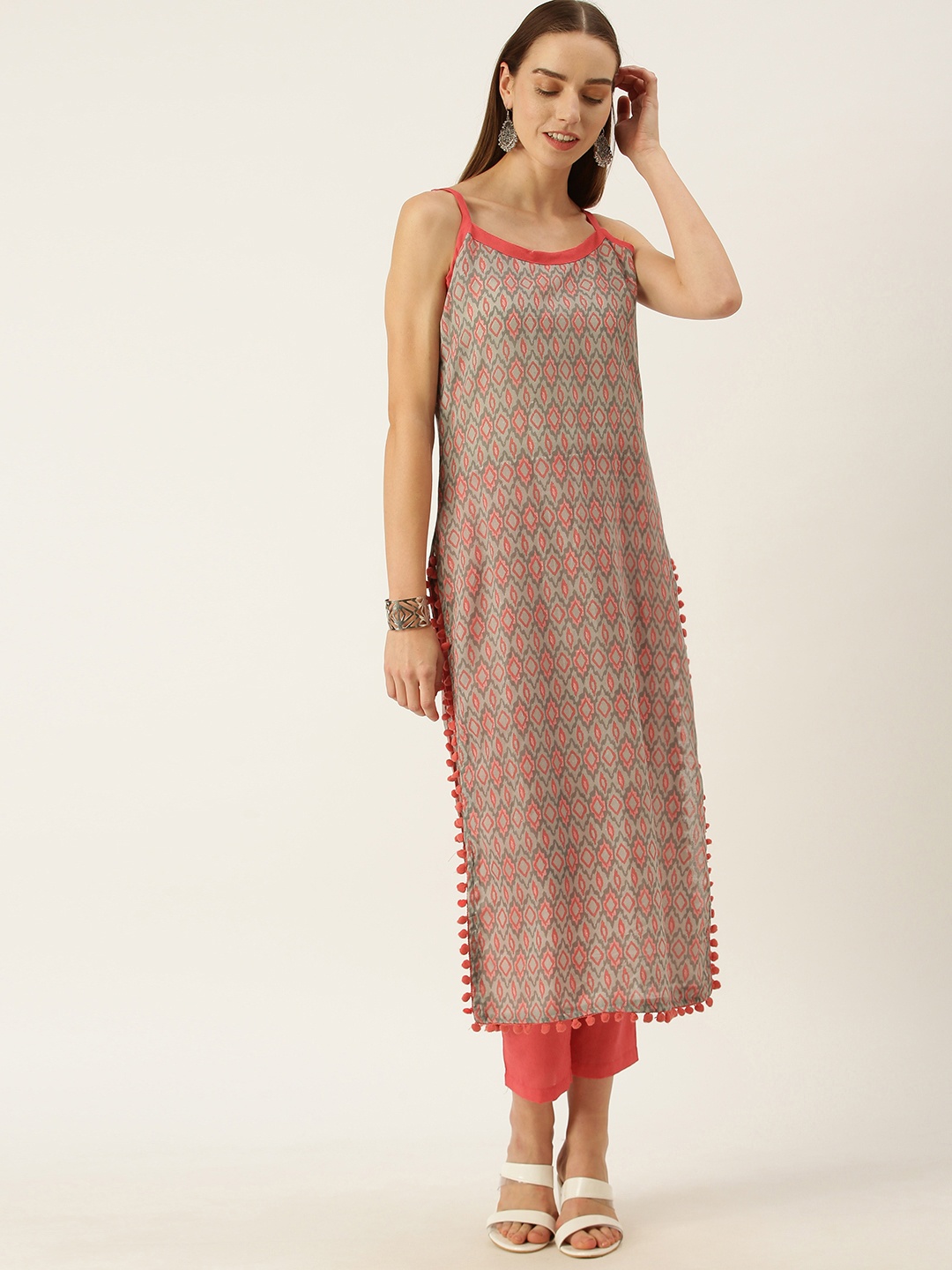 

SheWill Women Grey Printed Regular Kurta with Palazzos