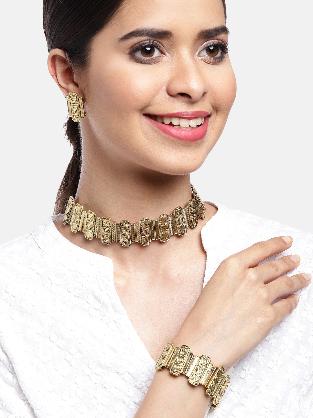 

Kord Store Women Gold Plated Heart Shape Collar Set Of 2 Necklace & Bracelate