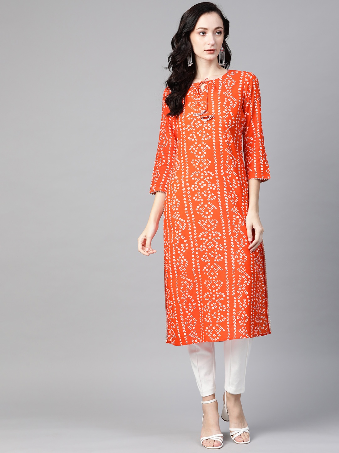 

PIROH Women Orange & Off White Bandhani Print Gotta Patti Straight Kurta