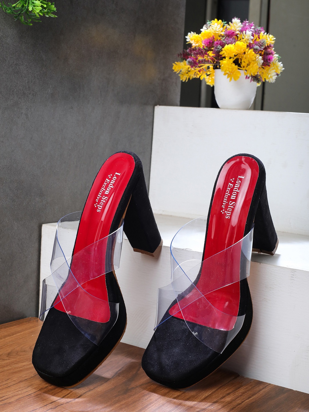 

LONDON STEPS Transparent & Black Colourblocked Block Heels