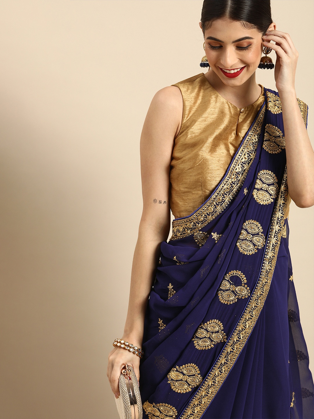 

Anouk Navy Blue & Golden Woven Design Maheshwari Saree