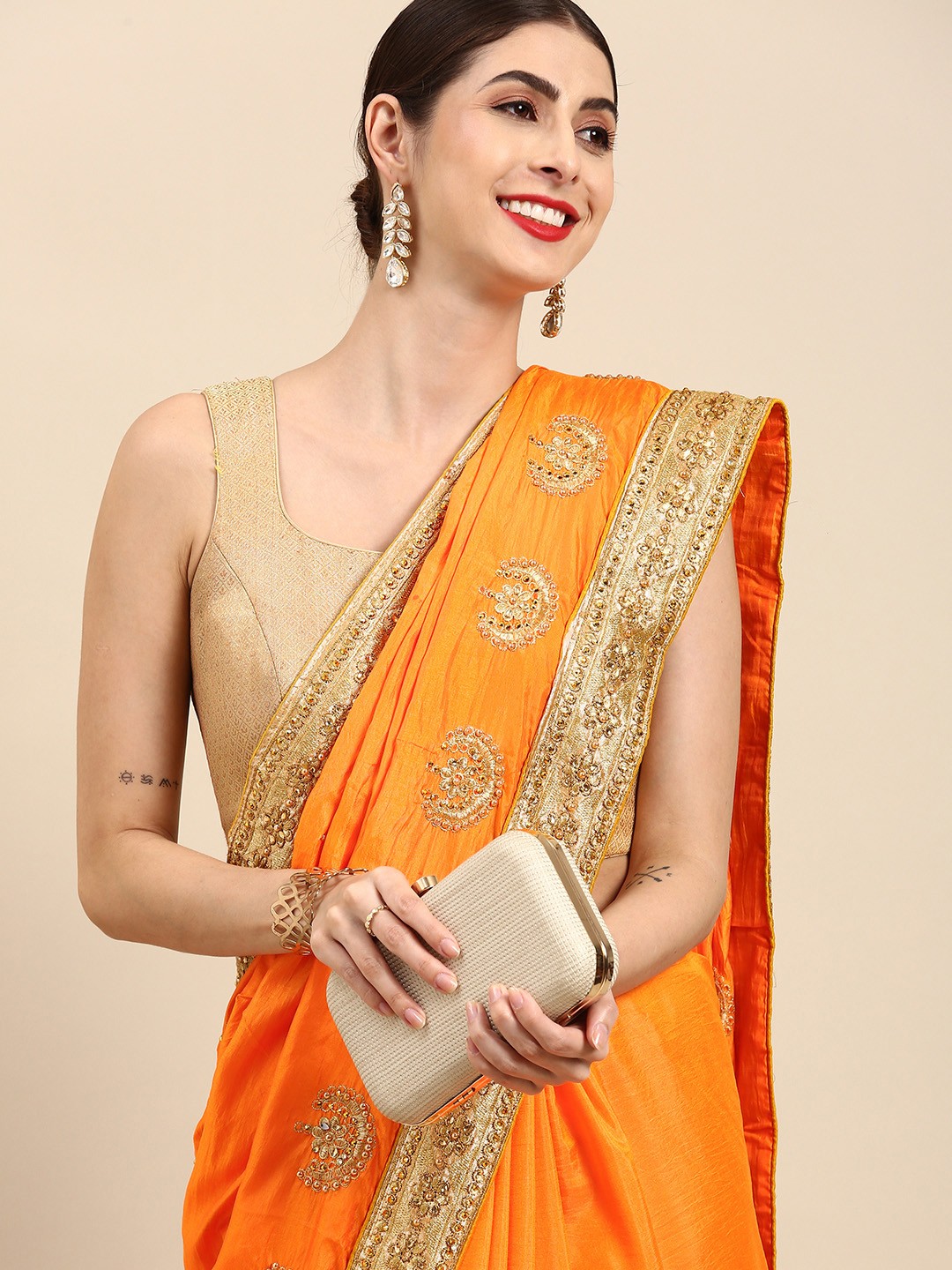 

Anouk Orange & Gold-Toned Embellished Beads and Stones Pure Silk Maheshwari Saree
