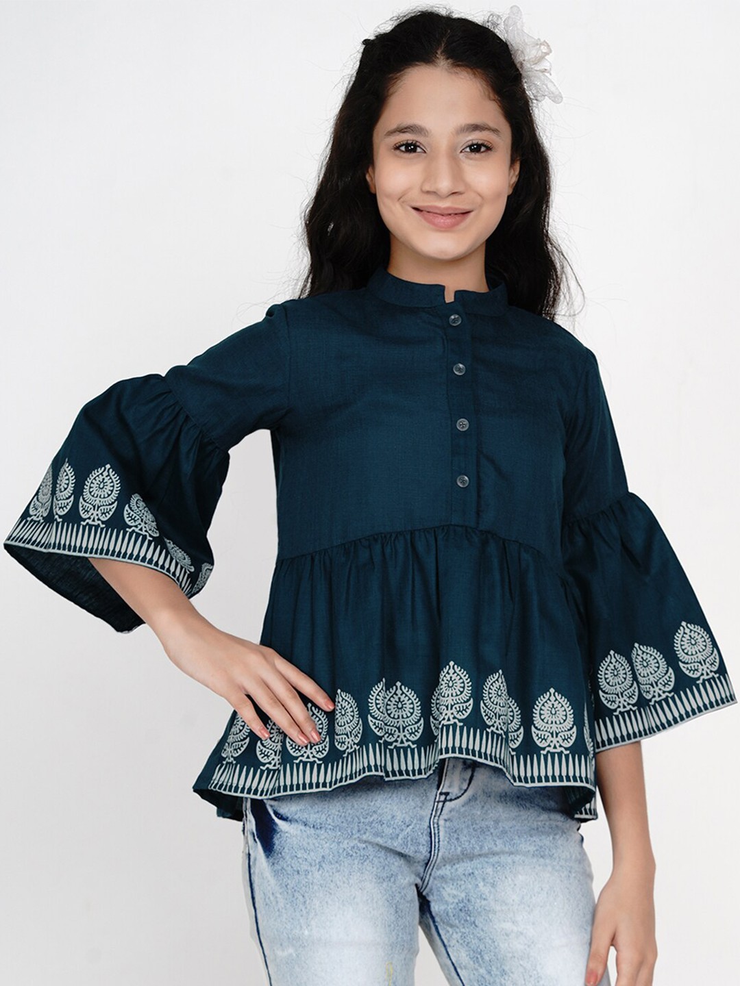 

Bitiya by Bhama Blue Printed Mandarin Collar Cinched Waist Top