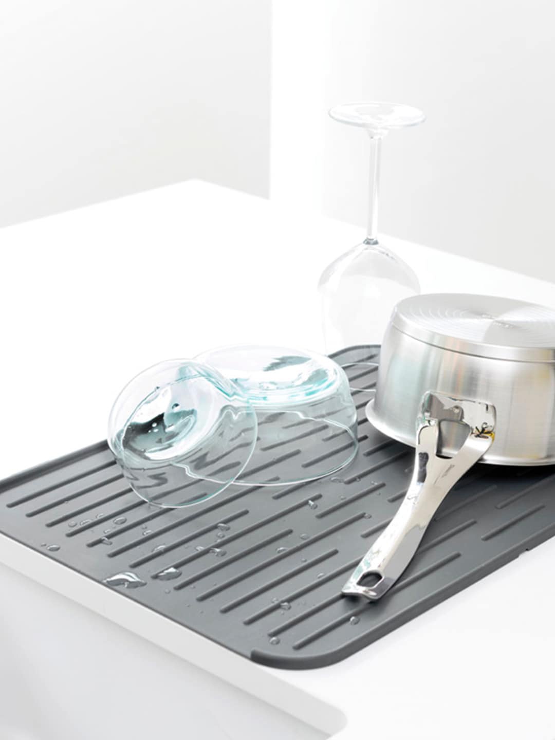 

Brabantia Grey Textured Silicone Dish Drying Mat