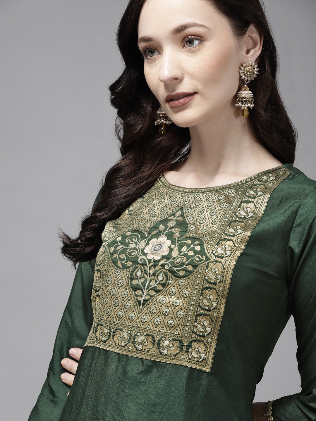 

Indo Era Women Green Floral Yoke Design Kurta