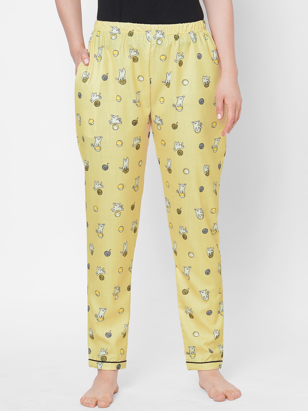 

FashionRack Women Yellow Printed Lounge Pants