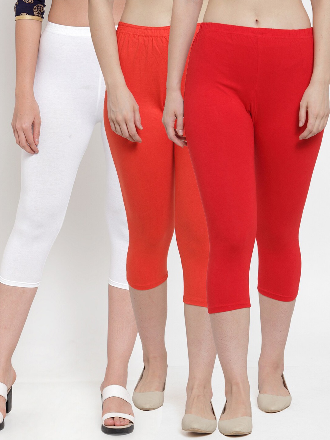 

GRACIT Women Pack of 3 Red & White Solid Regular-Fit Capris