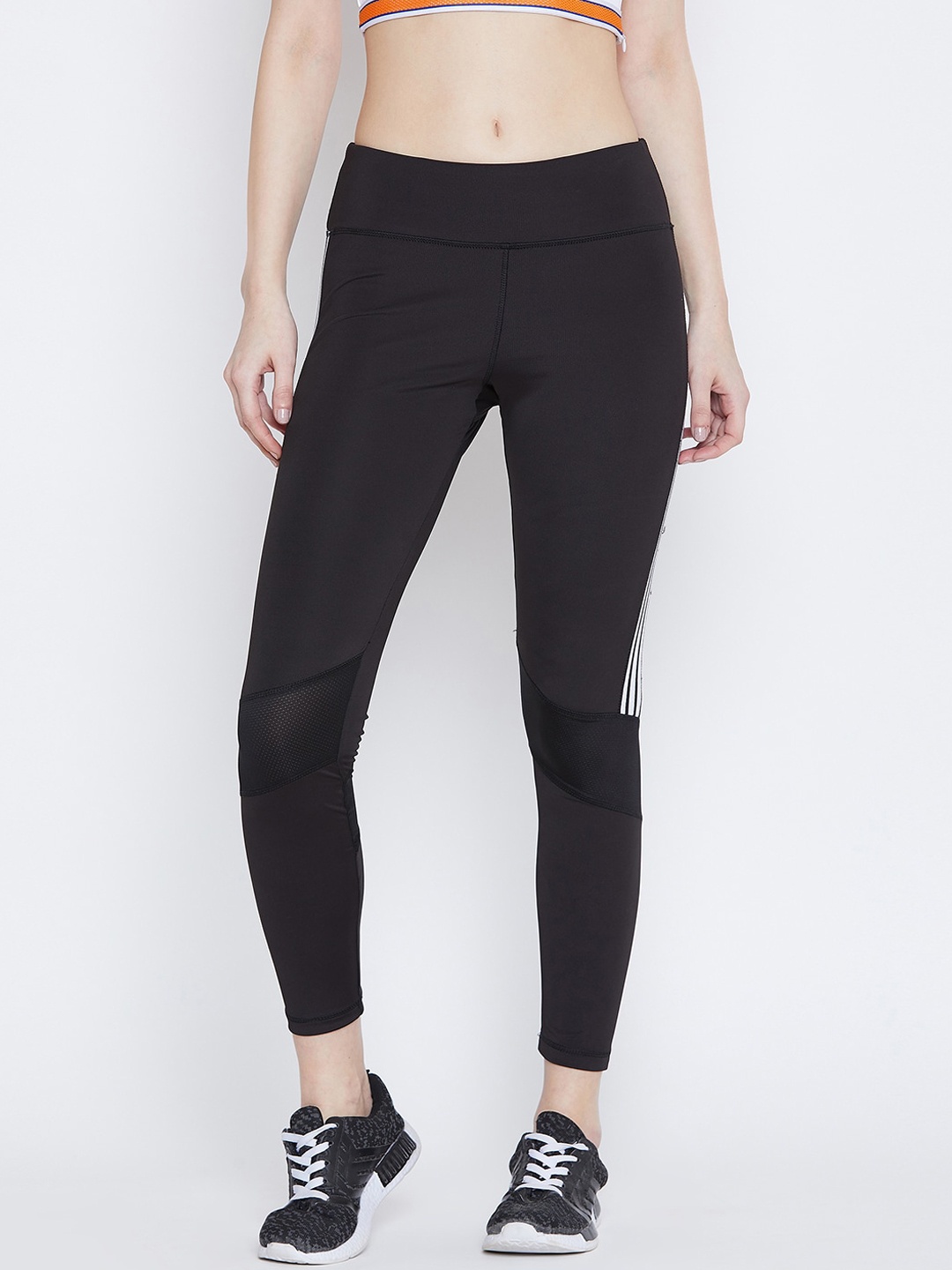 

PERFKT-U Women Black Solid Tights