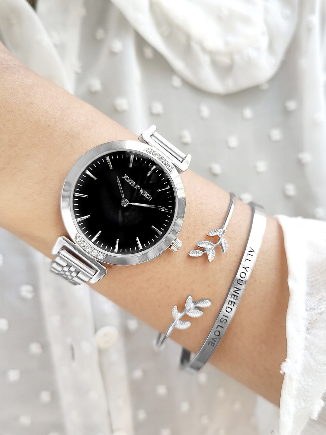 

JOKER & WITCH Women Black & Silver-Toned Watch Gift Set - JWBS413