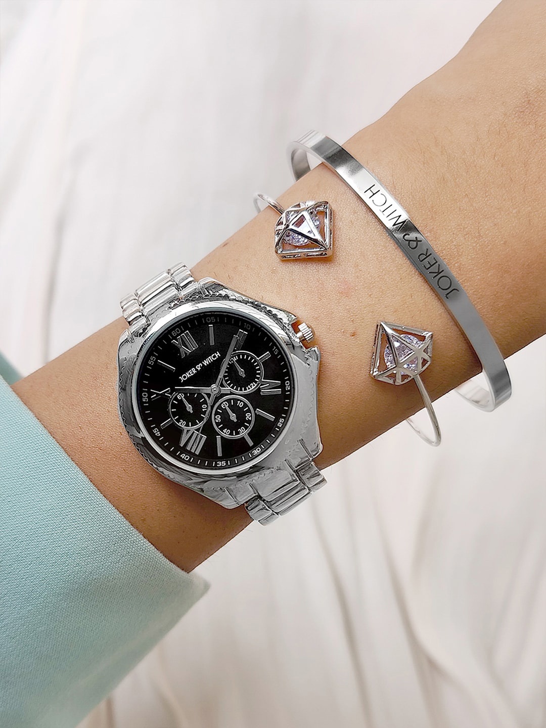 

JOKER & WITCH Women Silver-Toned & Black Maisie Watch Gift Set - JWBS463