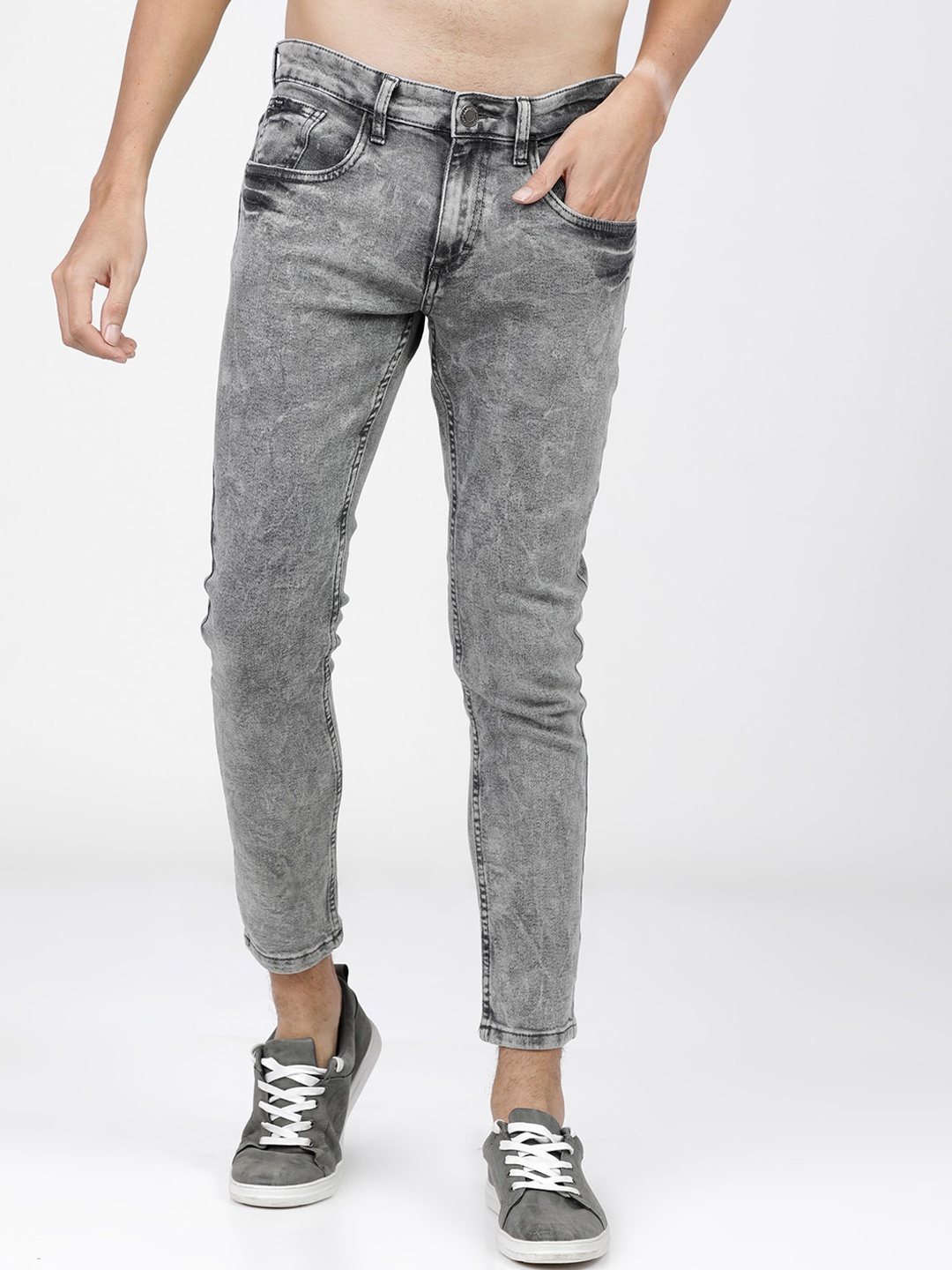 

HIGHLANDER Men Grey Tapered Fit Heavy Fade Jeans