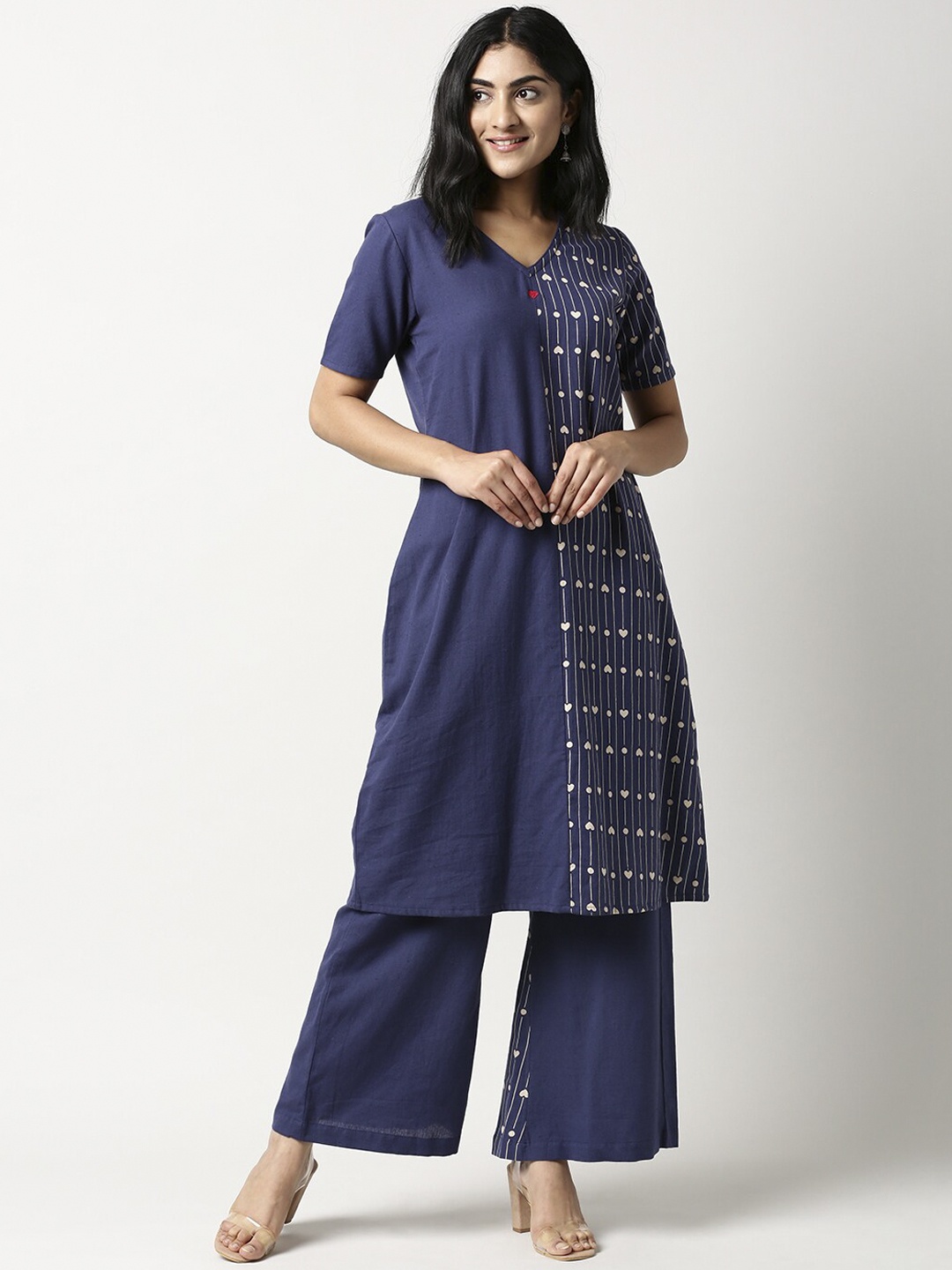 

Saaki Women Navy Blue Striped Printed Kurta
