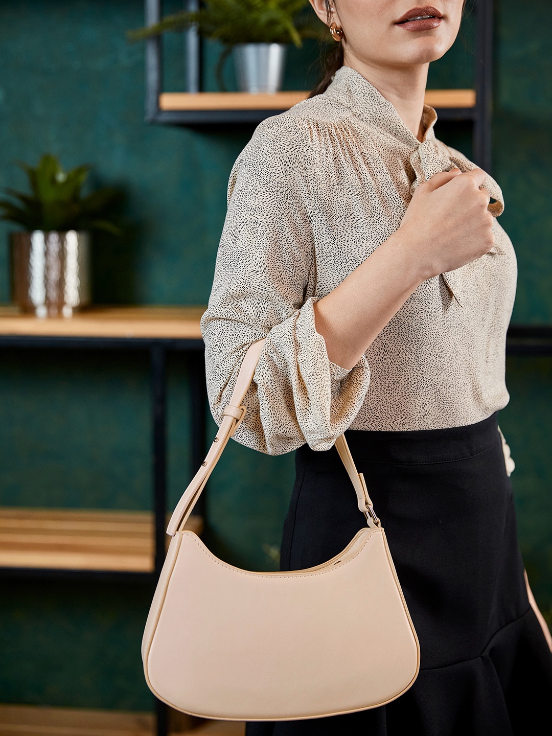 

MANGO Beige Solid Structured Baguette Shoulder Bag