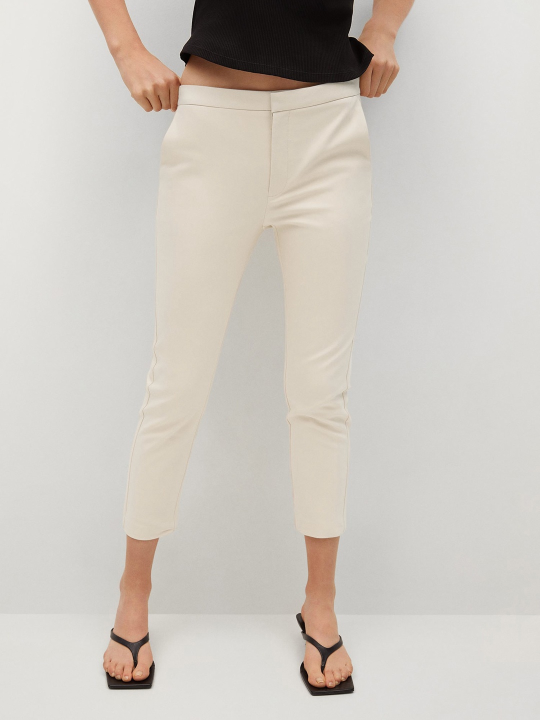 

MANGO Women Beige Solid Cropped Cigerette Trousers