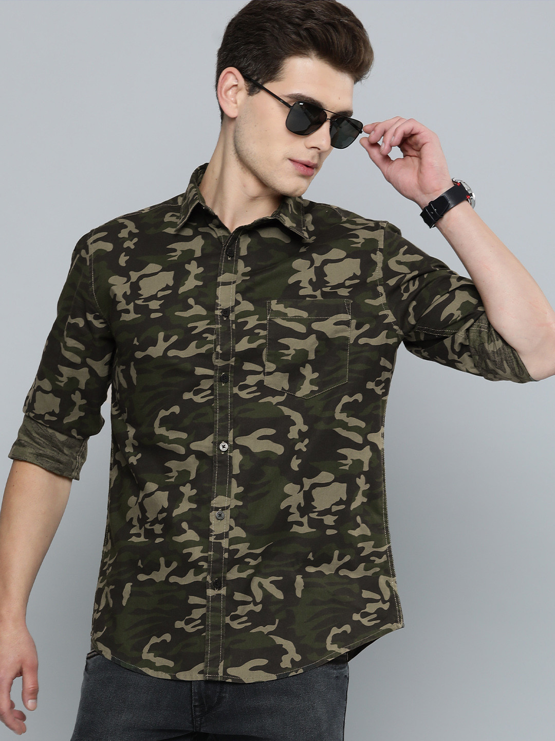 

Harvard Men Olive Green & Black Camouflage Printed Pure Cotton Casual Shirt
