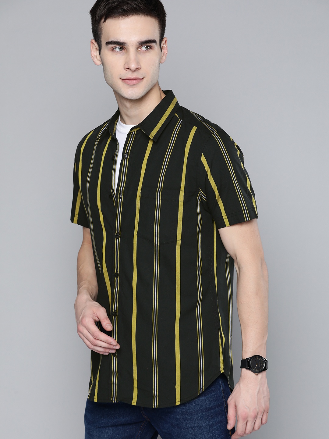 

Harvard Men Black & Mustard Yellow Pure Cotton Regular Fit Striped Casual Shirt