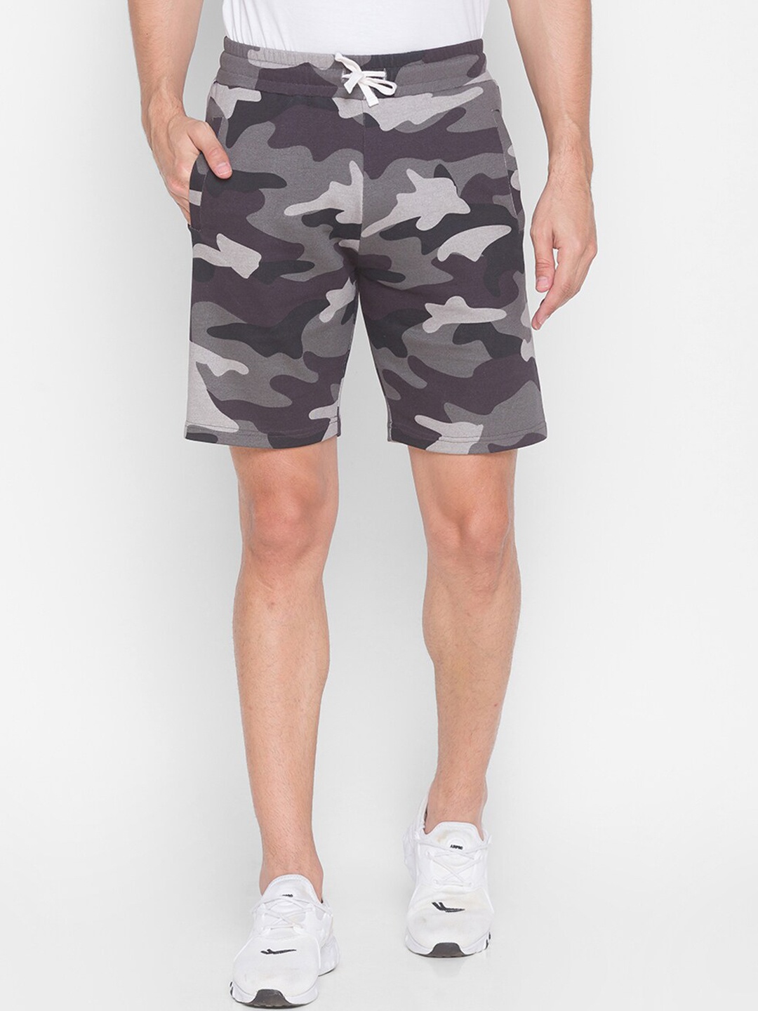 

Smugglerz Men Green Camouflage Printed Shorts