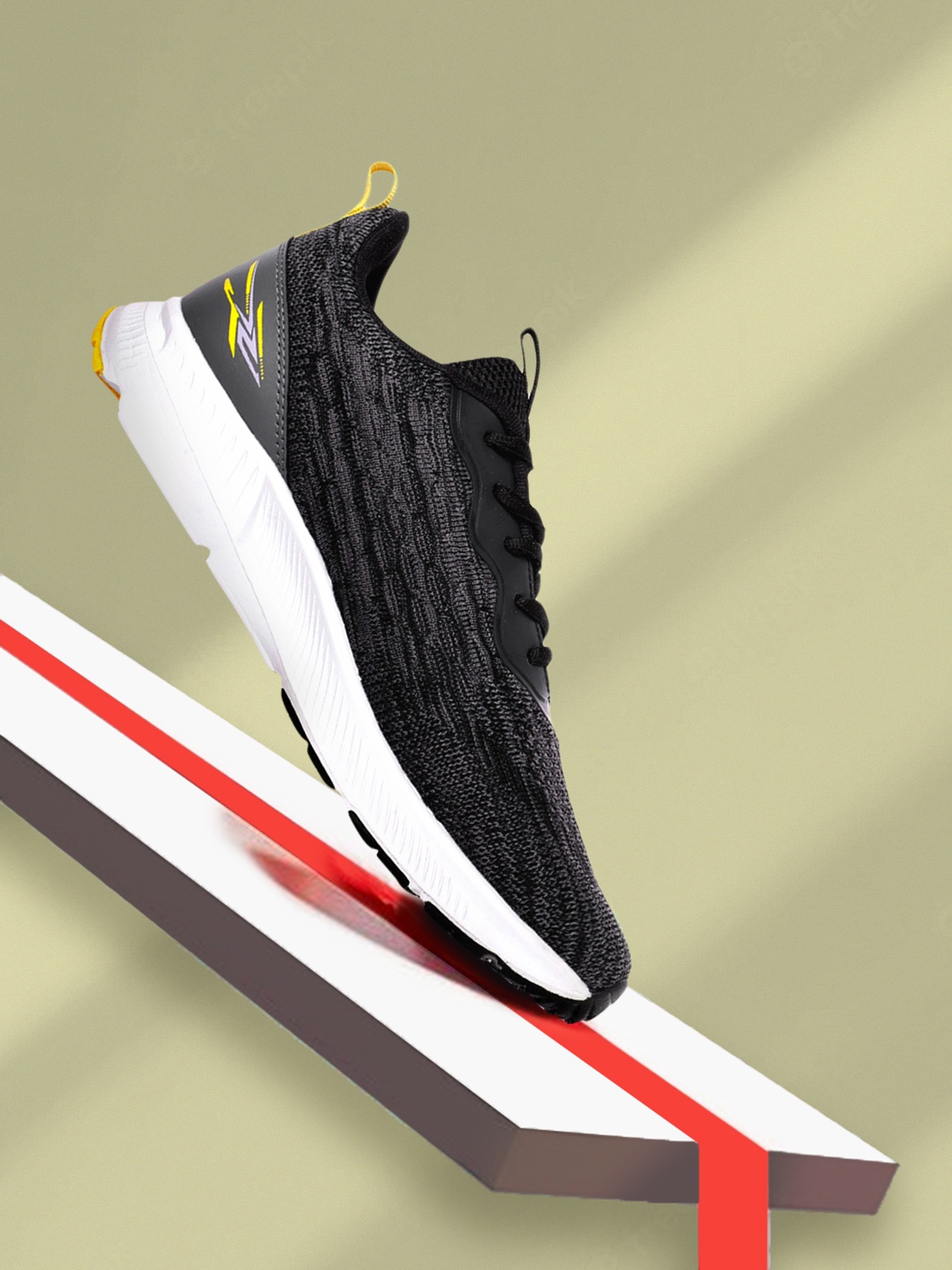 

Slazenger Men Black & Charcoal Grey Woven Design Running Shoes