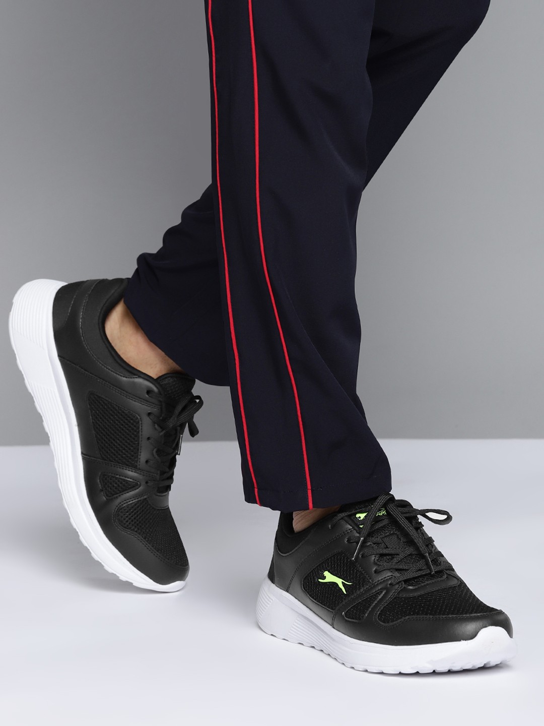 

Slazenger Men Black Woven Design Running Shoes