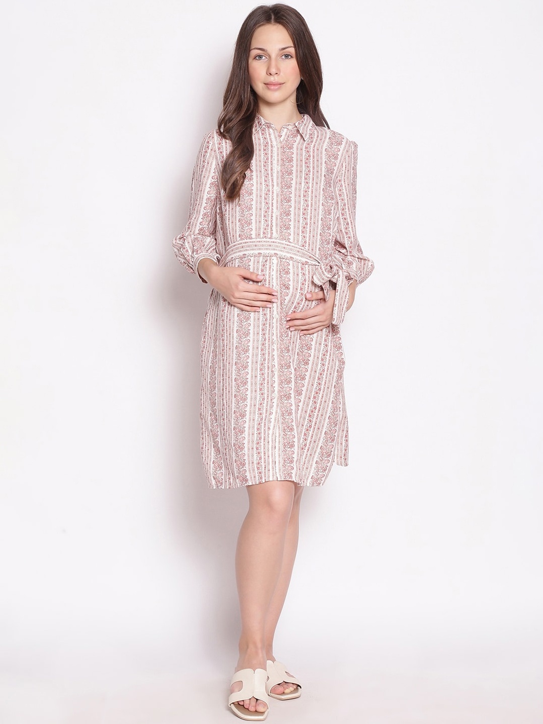 

Oxolloxo Women Pink & White Floral Printed Satin Maternity Shirt Dress