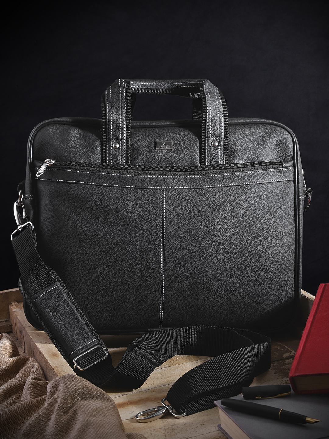 

K London Unisex Black Messenger Bag